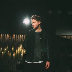 Listen to Dominik Vona, watch music videos, read bio, see tour dates & more!