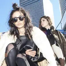 Poslechněte si interpreta בנות הטום, sledujte hudební videa, přečtěte si životopis, podívejte se na data turné a další informace.