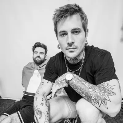 Ouça Bloc-Chain, assista a videoclipes, leia a biografia, veja as datas das turnês e mais!