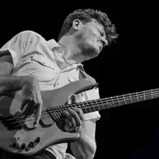 Escucha a Javier Malosetti, mira videos musicales, lee su biografía, consulta las fechas de las gira y más.