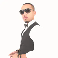 Ascolta D-AI, guarda video musicali, leggi la biografia, vedi le date del tour & altro!