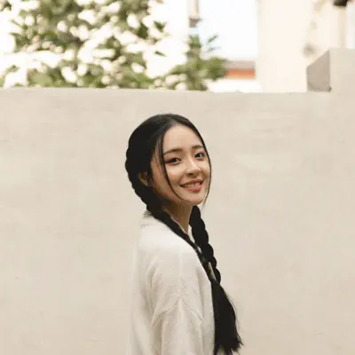 Listen to 李莎旻子, watch music videos, read bio, see tour dates & more!