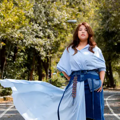 Listen to 藍海, watch music videos, read bio, see tour dates & more!