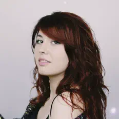 Hör dir Raquel Eugenio an, schau dir Musikvideos an, lies die Biografie, finde Tourdaten und mehr!