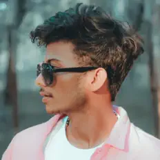 收听 Swaggy The Rapper、观看音乐视频、阅读小传、查看巡演日期等 ！