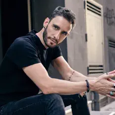 Listen to LuisFro, watch music videos, read bio, see tour dates & more!