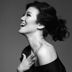 Luister naar Agatha Suci, bekijk muziekvideo's, lees de bio, bekijk de tourdata, en meer!