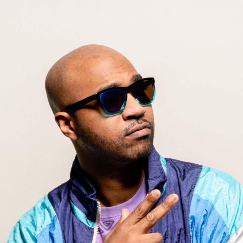 iLL Wayno & Holla FyeSixWun - Eyes. Lips. Face.