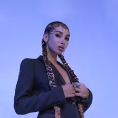 Dengarkan Alizzer, tonton video musik, baca bio, lihat tanggal tur & lainnya!