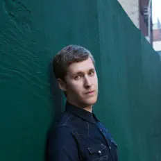 Nir Felderを聴いたり、ミュージックビデオを鑑賞したり、経歴やツアー日程などを確認したりしましょう！