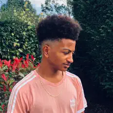 Ouça Otis Ubaka, assista a videoclipes, leia a biografia, veja as datas das turnês e mais!