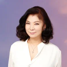 Listen to Aki Yashiro, watch music videos, read bio, see tour dates & more!