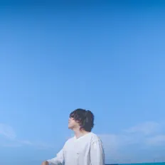 Listen to 稀人, watch music videos, read bio, see tour dates & more!