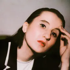 Chloe Martini을(를) 듣고, 뮤직 비디오를 보고, 약력을 읽고, 투어 일정 등을 확인하세요!