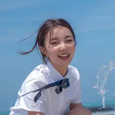 Listen to 小潘潘, watch music videos, read bio, see tour dates & more!
