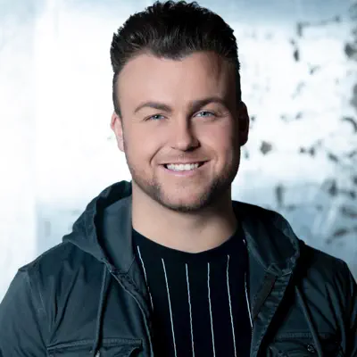 Listen to Gino Graus, watch music videos, read bio, see tour dates & more!