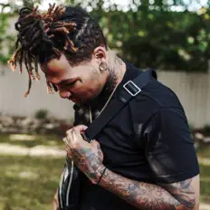 Ouça Insomniac So, assista a videoclipes, leia a biografia, veja as datas das turnês e mais!