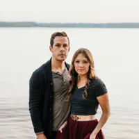 Hör dir undefined an, schau dir Musikvideos an, lies die Biografie, finde Tourdaten und mehr!