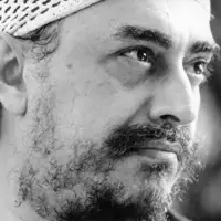 聆聽 undefined、觀看音樂影片、閱讀小傳、查看巡演日期等！