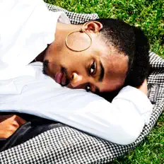 收听 Starchild & The New Romantic、观看音乐视频、阅读小传、查看巡演日期等 ！