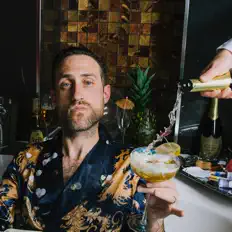 Dengarkan Beardyman, tonton video musik, baca bio, lihat tanggal tur & lainnya!