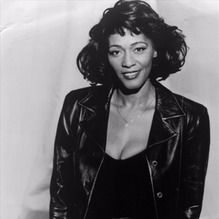 Фото Gwen McCrae