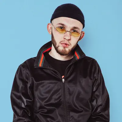 Poslechněte si interpreta Визави, sledujte hudební videa, přečtěte si životopis, podívejte se na data turné a další informace.