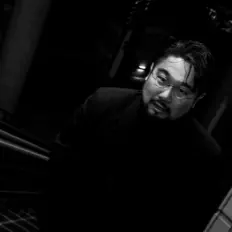 Poslechněte si interpreta Yoshida Ichiro Untouchable, sledujte hudební videa, přečtěte si životopis, podívejte se na data turné a další informace.