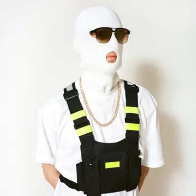 Listen to BLUTHUND, watch music videos, read bio, see tour dates & more!