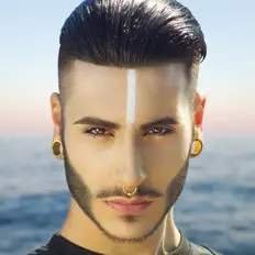 Dengarkan Madh, tonton video musik, baca bio, lihat tanggal tur & lainnya!