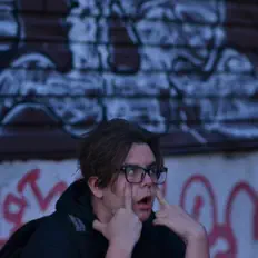 Poslechněte si interpreta Needle, sledujte hudební videa, přečtěte si životopis, podívejte se na data turné a další informace.