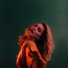 Poslechněte si interpreta TAYANNA, sledujte hudební videa, přečtěte si životopis, podívejte se na data turné a další informace.