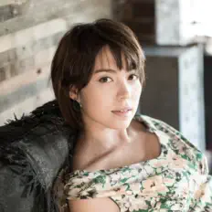 收听 SHANTI、观看音乐视频、阅读小传、查看巡演日期等 ！