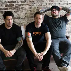 Listen to Parabelle, watch music videos, read bio, see tour dates & more!