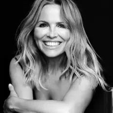 收听 Anna Jurksztowicz、观看音乐视频、阅读小传、查看巡演日期等 ！