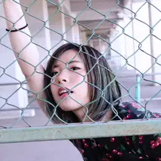收听 sachi.、观看音乐视频、阅读小传、查看巡演日期等 ！