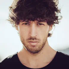Ascolta Bobby Rock, guarda video musicali, leggi la biografia, vedi le date del tour & altro!