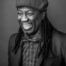 Listen to Elage Diouf, watch music videos, read bio, see tour dates & more!