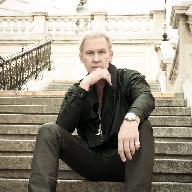 Фото Johnny Logan