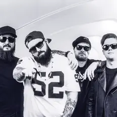 Listen to Alles Mit Stil, watch music videos, read bio, see tour dates & more!