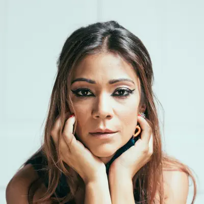 Listen to Raquel Tavares, watch music videos, read bio, see tour dates & more!