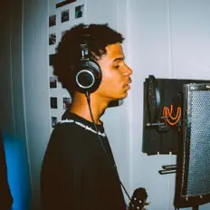 收听 Weezy、观看音乐视频、阅读小传、查看巡演日期等 ！