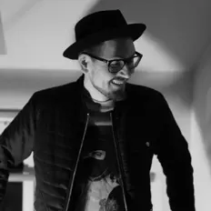 Ascolta Philter, guarda video musicali, leggi la biografia, vedi le date del tour & altro!