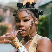 Ouça undefined, assista a videoclipes, leia a biografia, veja as datas das turnês e mais!
