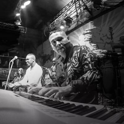 Listen to Los Conquistadores de la Salsa, watch music videos, read bio, see tour dates & more!