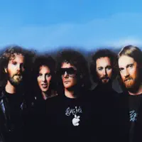 Ascolta undefined, guarda video musicali, leggi la biografia, vedi le date del tour & altro!