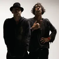 Escucha a undefined, mira videos musicales, lee su biografía, consulta las fechas de las gira y más.