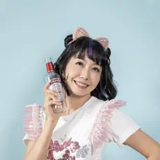 Listen to YiYi, watch music videos, read bio, see tour dates & more!