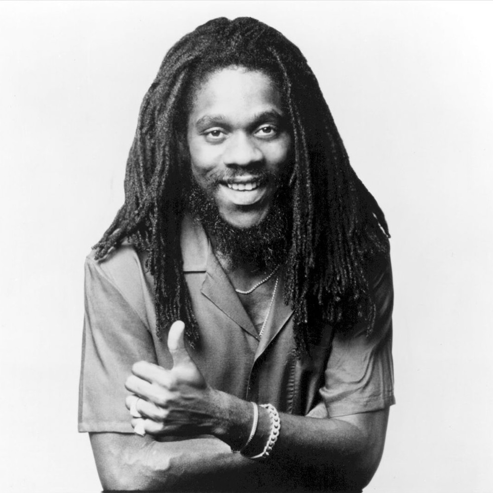 Фото Dennis Brown