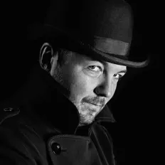 Rune RKを聴いたり、ミュージックビデオを鑑賞したり、経歴やツアー日程などを確認したりしましょう！